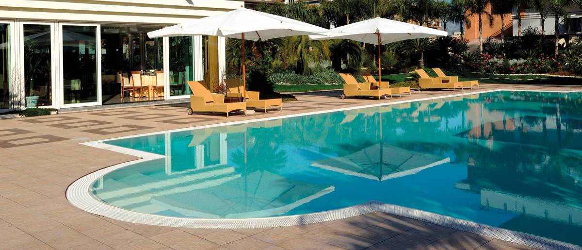 Piscina-interrata-a-sfioro Piscina interrata con Sfioro Top Solaris